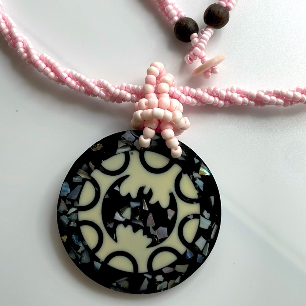 Handcrafted mother of pearl Necklace.